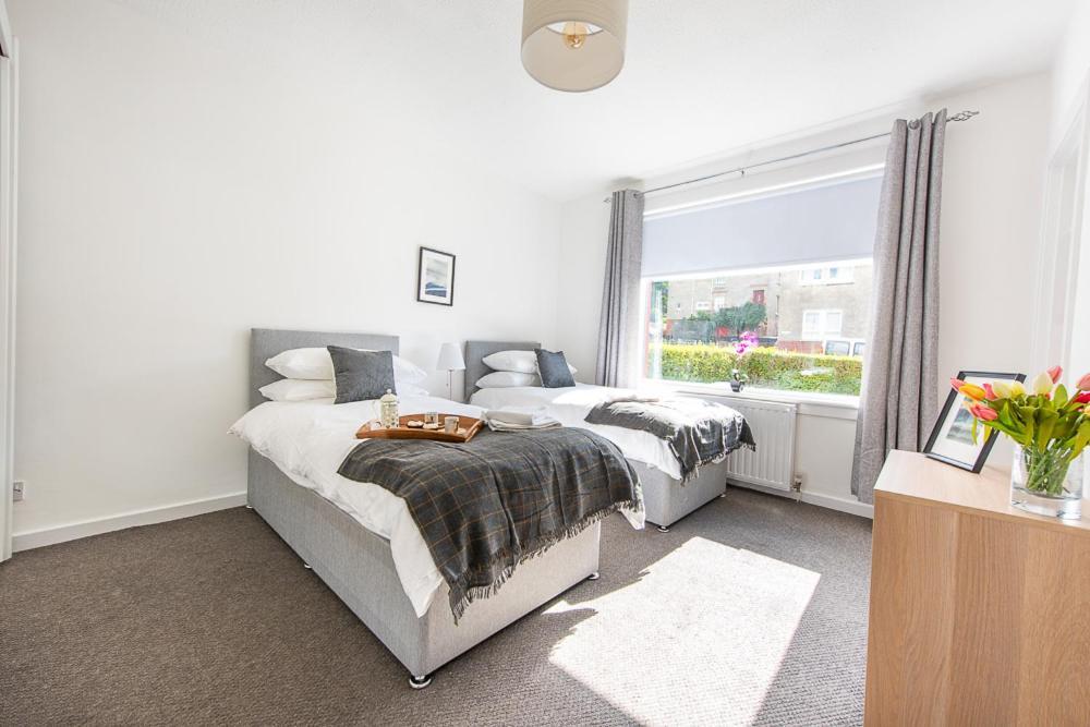 Premier - Ashgrove Apartment Coatbridge Bagian luar foto