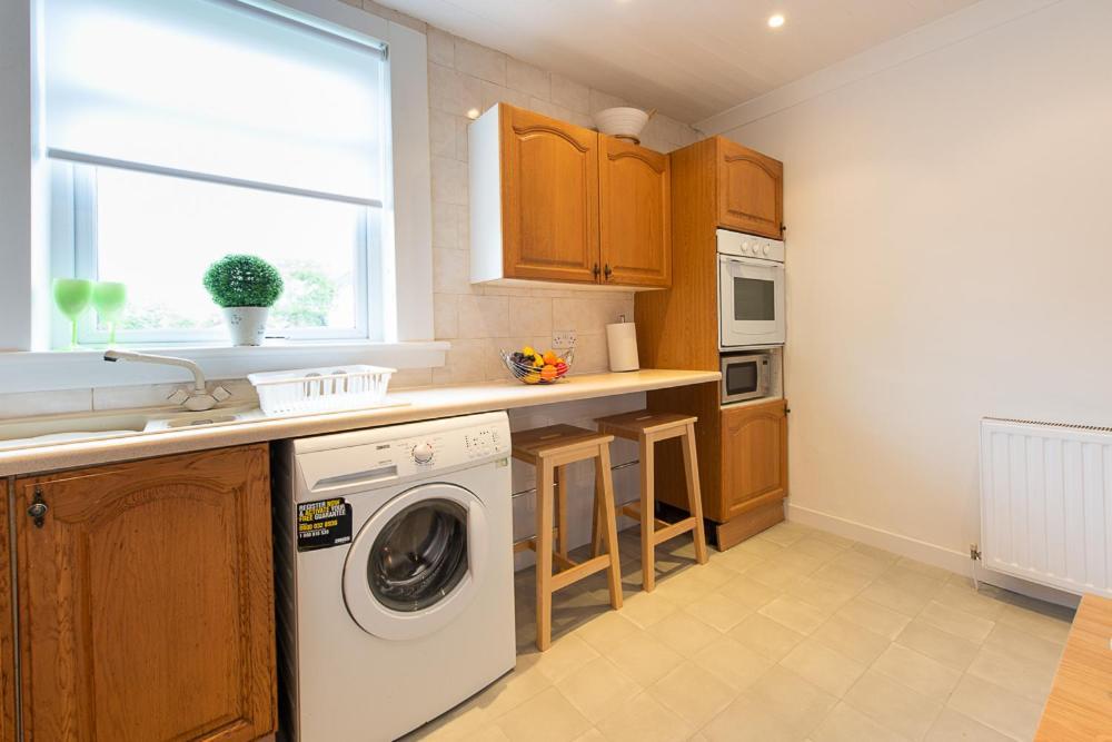 Premier - Ashgrove Apartment Coatbridge Bagian luar foto