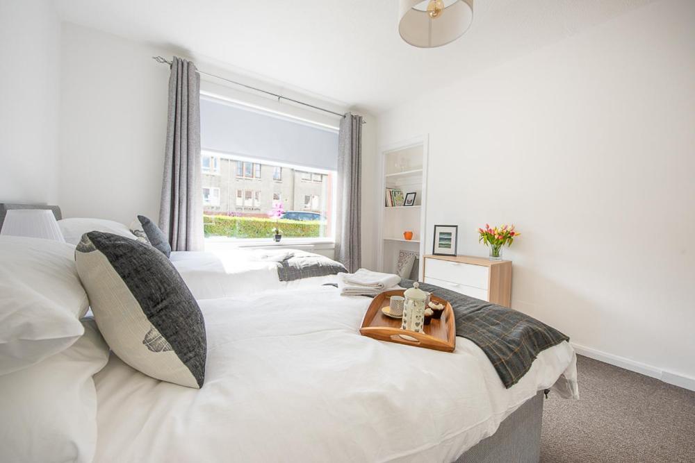 Premier - Ashgrove Apartment Coatbridge Bagian luar foto